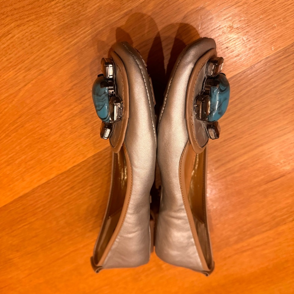Libby Edelman Metallic Flats with Turquoise look Size 7 1/2 feminine resort wear - Picture 2 of 9